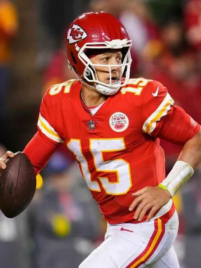 NFL Fans Are Praying For Chiefs Quarterback Patrick Mahomes
