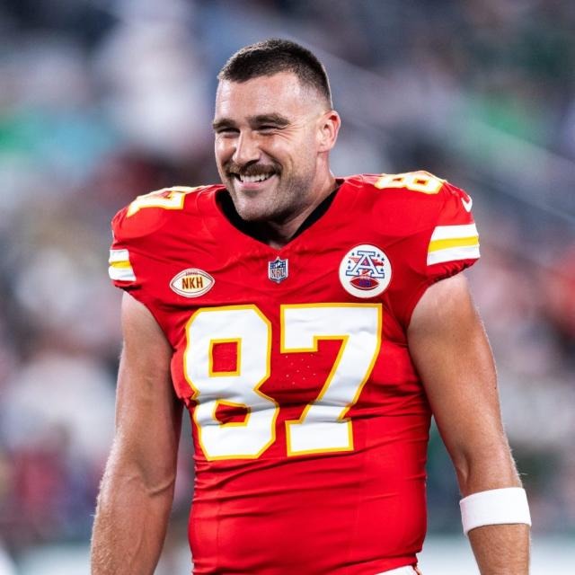 Chiefs' Travis Kelce shouts out Ravens' Justin Tucker after the pregame scuffle