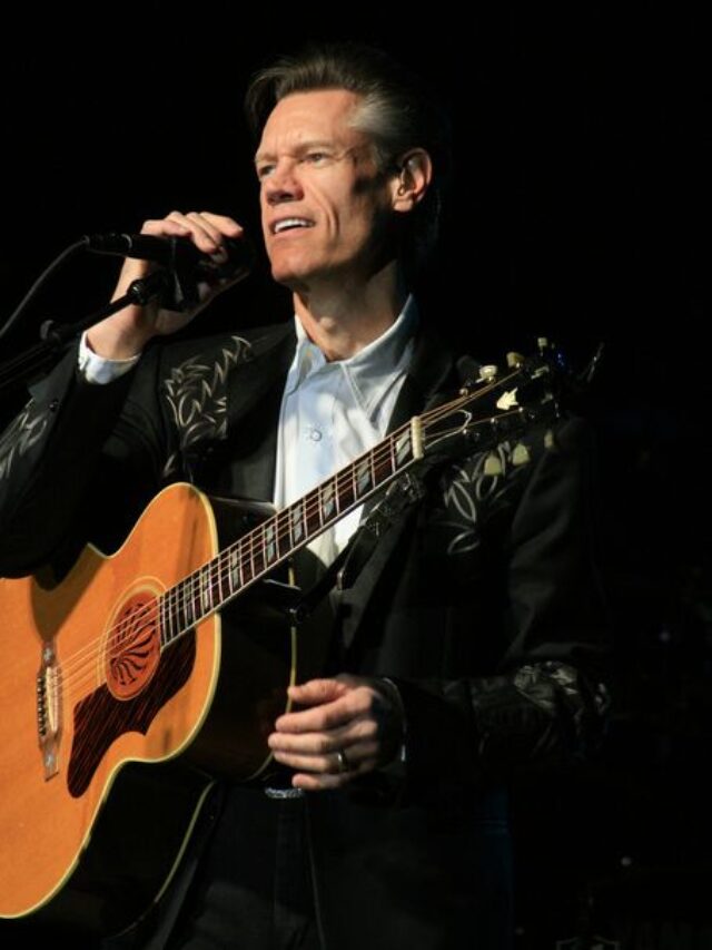 Randy Travis mourns the death of a lighting director, who police say was shot by his wife for cheating.